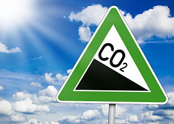 Fotolia 54481947 CO2 SChild 350